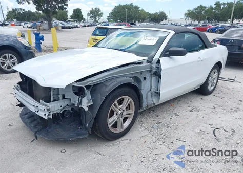2014 Ford Mustang V6 from USA, damaged, VIN 1ZVBP8EM6E5322549